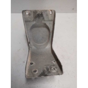 Recambio de soporte para iveco eurocargo referencia OEM IAM 8142988 SOPORTE PELDAÑO IZQUIERDO 