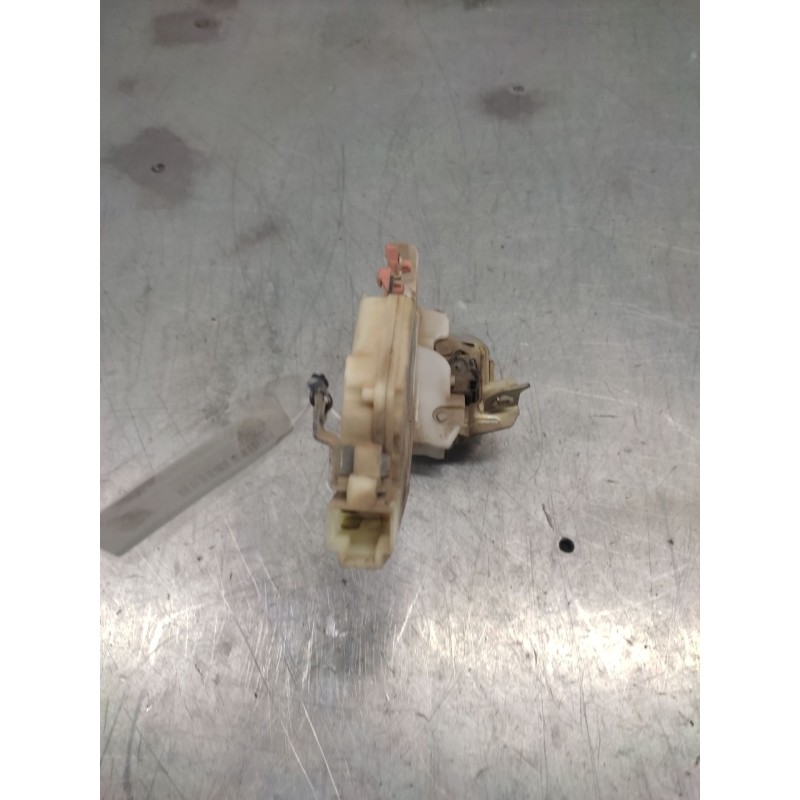 Recambio de cerradura puerta trasera izquierda para nissan almera tino (v10m) 2.2 16v turbodiesel cat referencia OEM IAM 52553BM 2