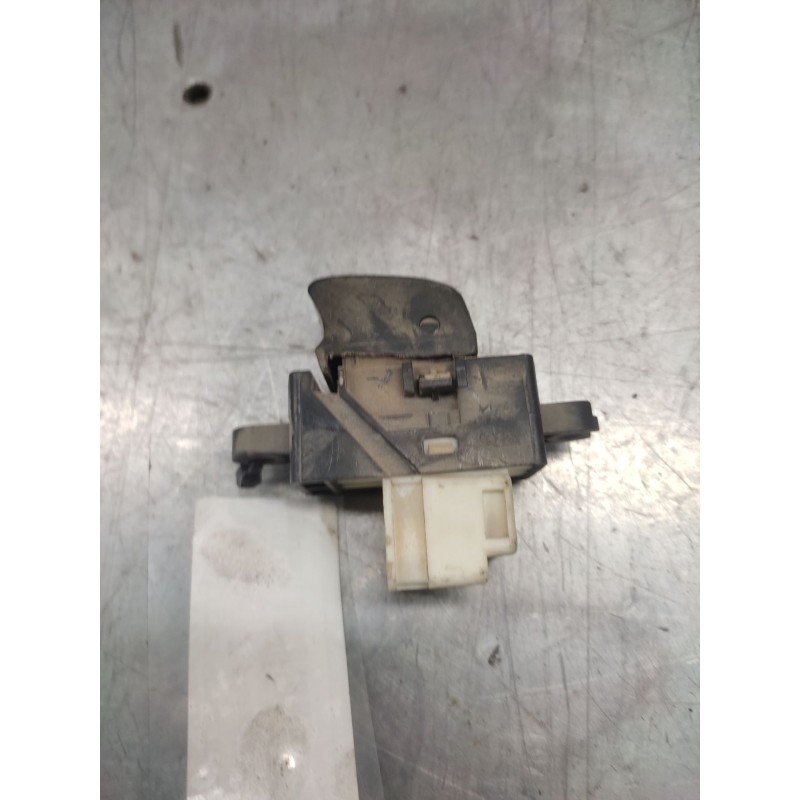Recambio de mando elevalunas trasero izquierdo para nissan almera tino (v10m) 2.2 16v turbodiesel cat referencia OEM IAM  6 PINS 2