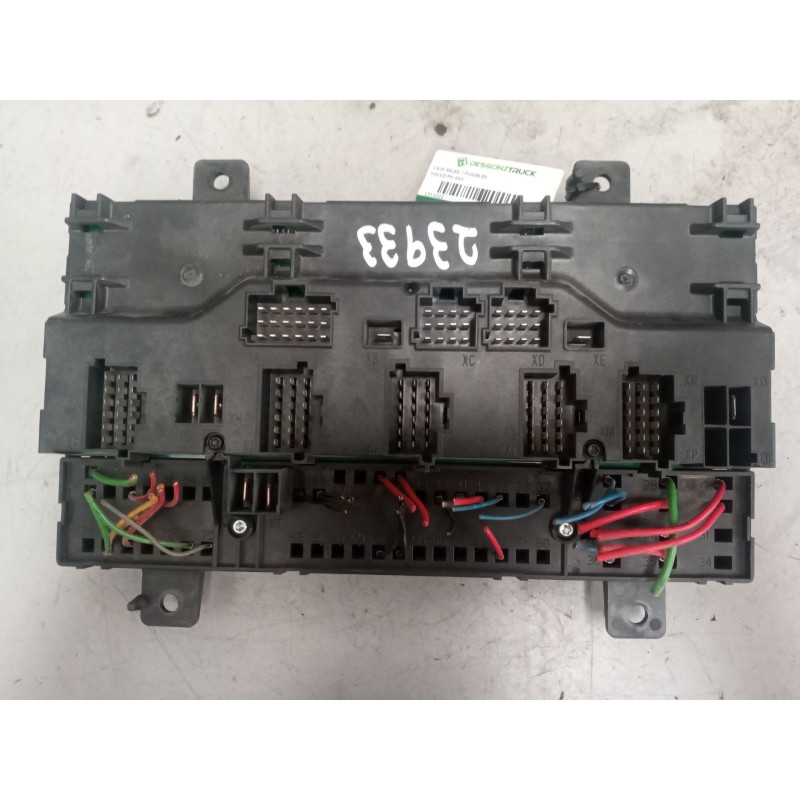 Recambio de caja reles / fusibles para volvo fh referencia OEM IAM 20568055 - Blanco 3