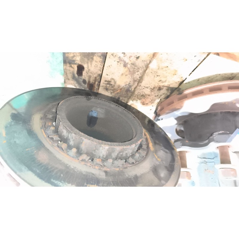 Recambio de buje trasero derecho para daf serie xf105.460 12.9 diesel referencia OEM IAM 1657637 - Blanco 2