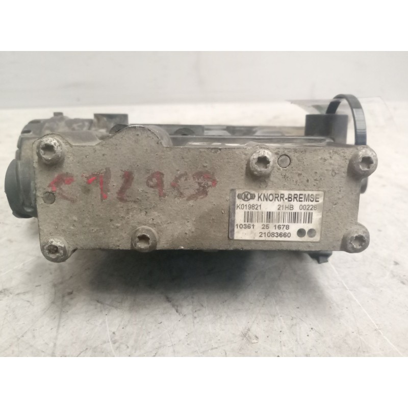 Recambio de valvula aire para renault magnum ab diesel referencia OEM IAM 21083660  K019821 - Blanco 2