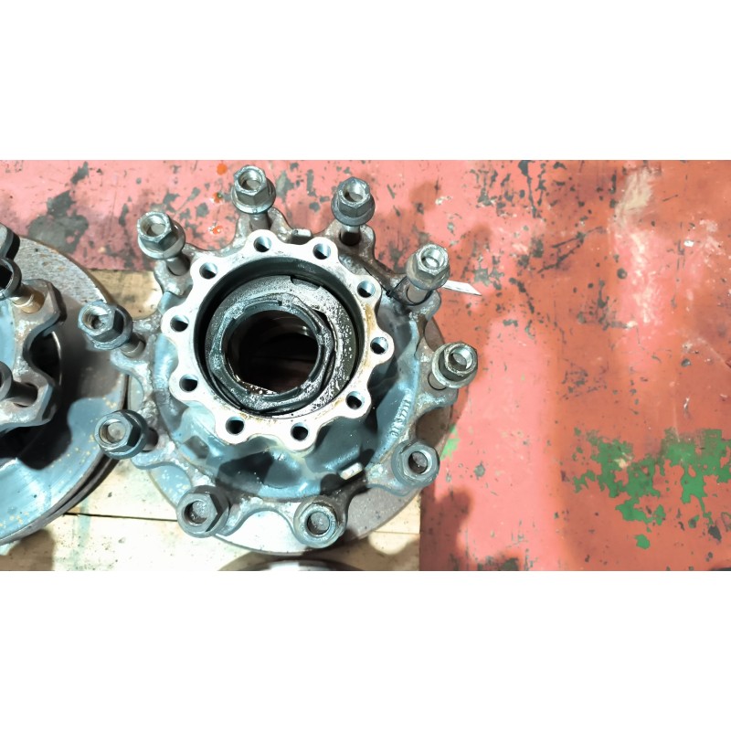 Recambio de buje trasero derecho para daf serie xf105.xxx fsa 4x2 space-cab referencia OEM IAM 1657637  