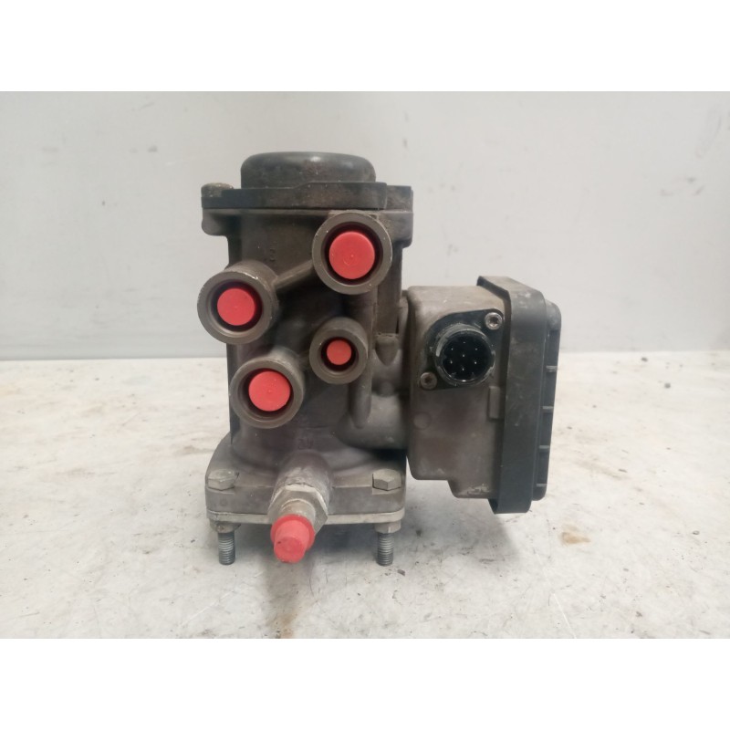 Recambio de valvula aire para renault magnum ab diesel referencia OEM IAM 21122038 VALVULA EBS K020625 - Blanco 6