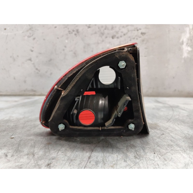 Recambio de piloto trasero derecho para seat leon (1m1) signo referencia OEM IAM 13040H - Rojo 2