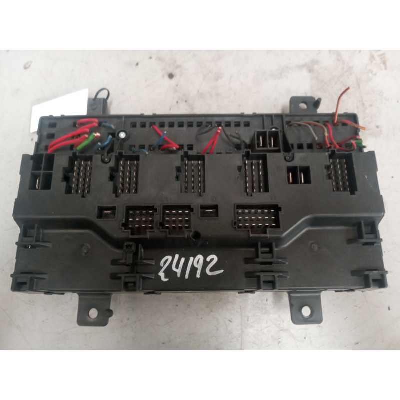 Recambio de caja reles / fusibles para volvo fh 480 12.8 diesel referencia OEM IAM 20568055 - Blanco 2