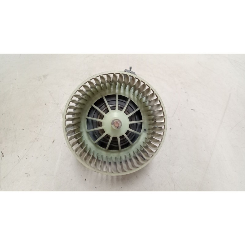 Recambio de motor calefaccion para nissan trucks atleon 35.13 referencia OEM IAM   