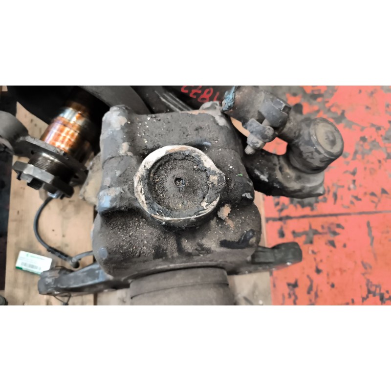 Recambio de mangueta delantera derecha para renault hr 420.18/26 premium 01  11.1 diesel referencia OEM IAM 5010439472 - Blanco 2