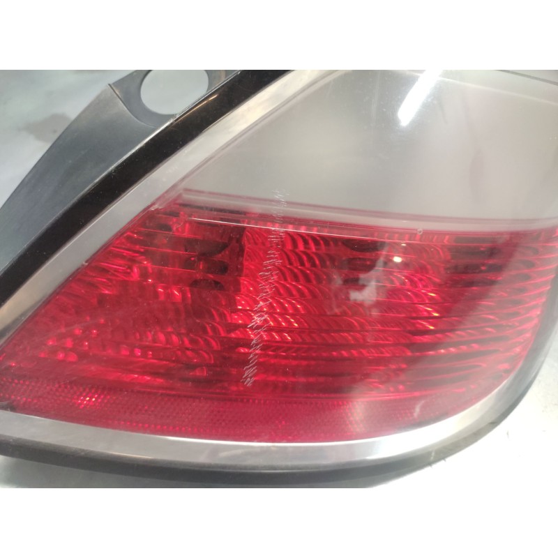 Recambio de piloto trasero derecho para opel astra h berlina cosmo referencia OEM IAM 3