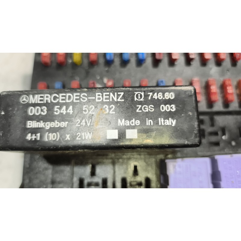Recambio de caja reles / fusibles para mercedes-benz axor 2-ejes 18 ton 2004  6.4 diesel (om 906 la) referencia OEM IAM A0015433 - Naranja 2