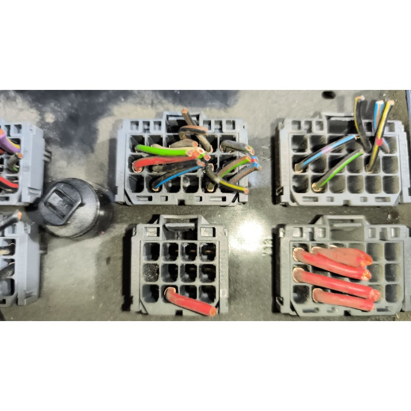 Recambio de caja reles / fusibles para mercedes-benz axor 2-ejes 18 ton 2004  6.4 diesel (om 906 la) referencia OEM IAM A0015433 - Naranja 5