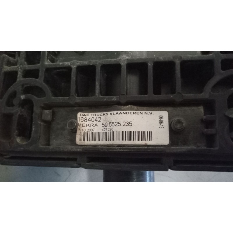 Recambio de soporte para daf serie xf105.460 12.9 diesel referencia OEM IAM 1684042  SOPORTE RETROVISOR FRONTAL - Rojo 2