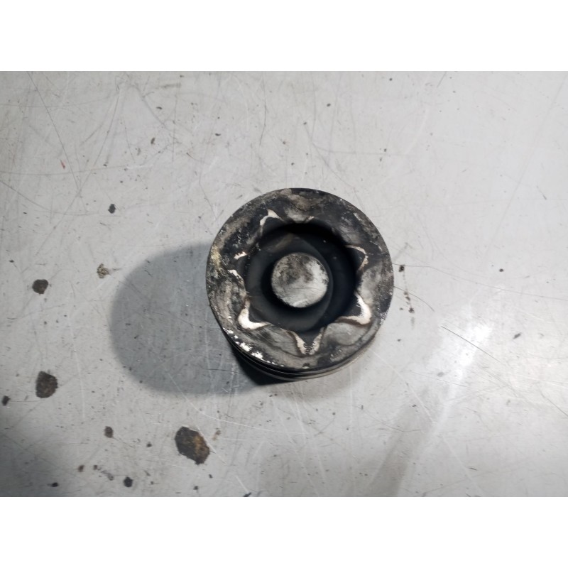 Recambio de piston para renault midlum referencia OEM IAM 7485126579 2