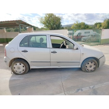 skoda fabia (6y2/6y3) del año 2001