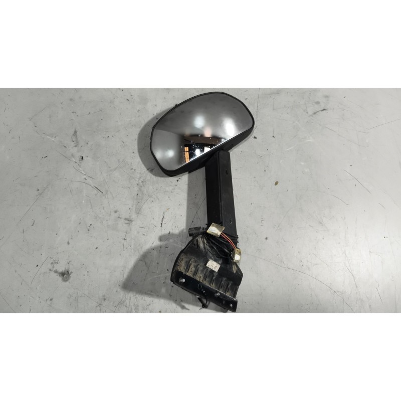 Recambio de retrovisor exterior frontal para iveco stralis (as) 11.1 diesel referencia OEM IAM 504224428  