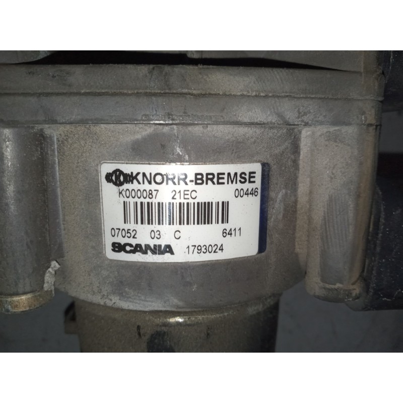 Recambio de valvula aire para scania r i r 480 referencia OEM IAM 1793024  K000087 - Blanco 2