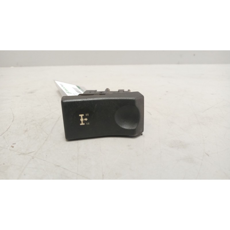 Recambio de interruptor para renault midlum fg  xxx.08/b e2 cabina para dormir referencia OEM IAM 5010232171  