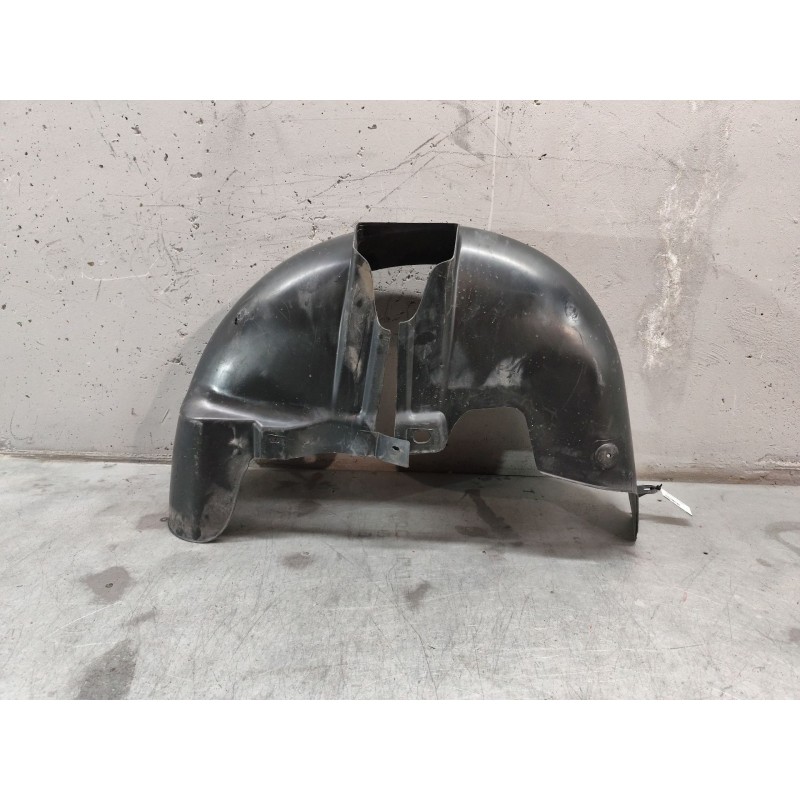 Recambio de paso rueda trasero izquierdo para volkswagen touran (1t2) advance referencia OEM IAM 1T0810971  TRASERO