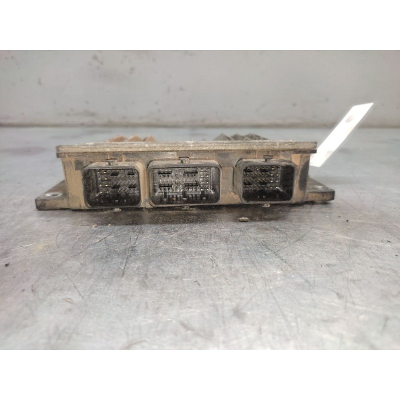 Recambio de centralita motor uce para renault clio iii dynamique referencia OEM IAM 8200399038  8200619409 - Plata 3