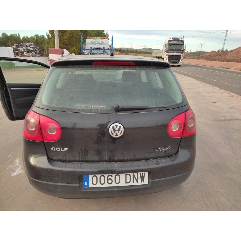 volkswagen golf v berlina (1k1) del año 2005