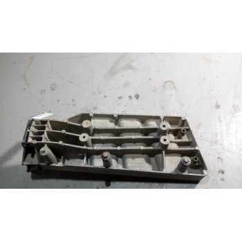 Recambio de soporte para volvo fm xxx 12.8 diesel referencia OEM IAM 84220617  SOPORTE PELDAÑO DERECHO