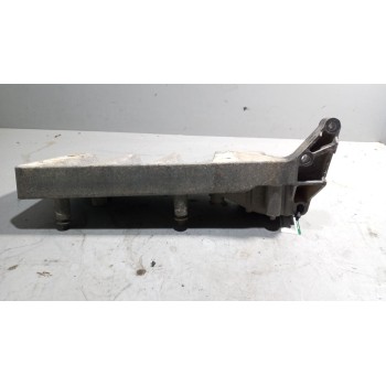 Recambio de soporte para volvo fm xxx 12.8 diesel referencia OEM IAM 84220617  SOPORTE PELDAÑO DERECHO