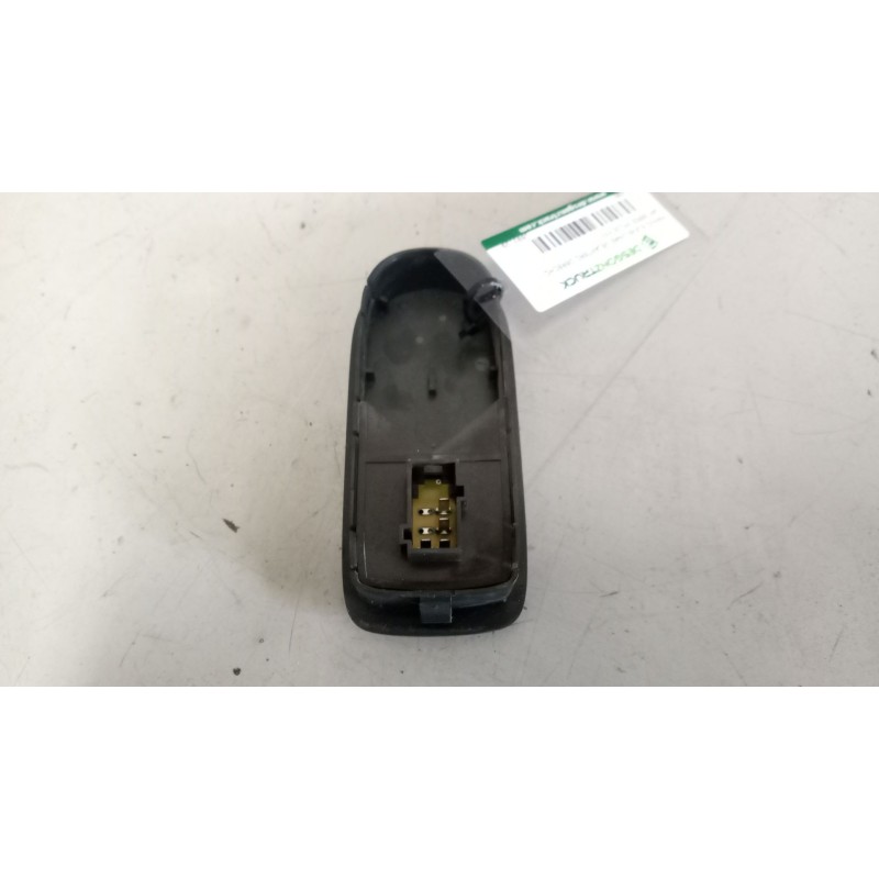 Recambio de mando elevalunas delantero derecho para daf serie xf105.460 12.9 diesel referencia OEM IAM 1693129 - Blanco 3