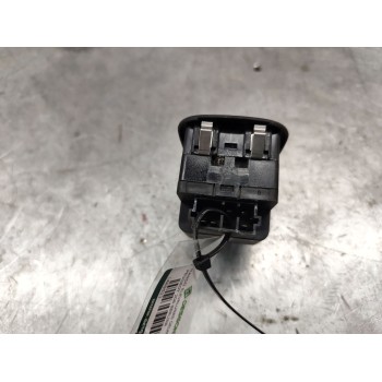 Recambio de mando elevalunas delantero izquierdo para peugeot 206 berlina xr referencia OEM IAM   