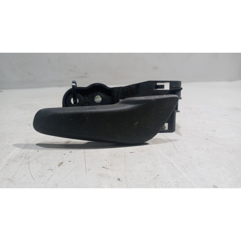 Recambio de maneta interior delantera derecha para iveco daily vi furgoneta 33s16, 35s16, 35c16, 40c16, 50c16 referencia OEM IAM
