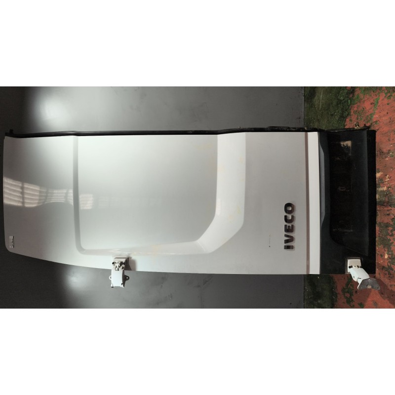 Recambio de puerta trasera izquierda para iveco daily vi furgoneta 33s16, 35s16, 35c16, 40c16, 50c16 referencia OEM IAM   