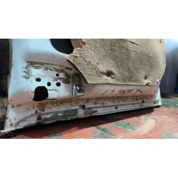 Recambio de puerta trasera izquierda para iveco daily vi furgoneta 33s16, 35s16, 35c16, 40c16, 50c16 referencia OEM IAM   