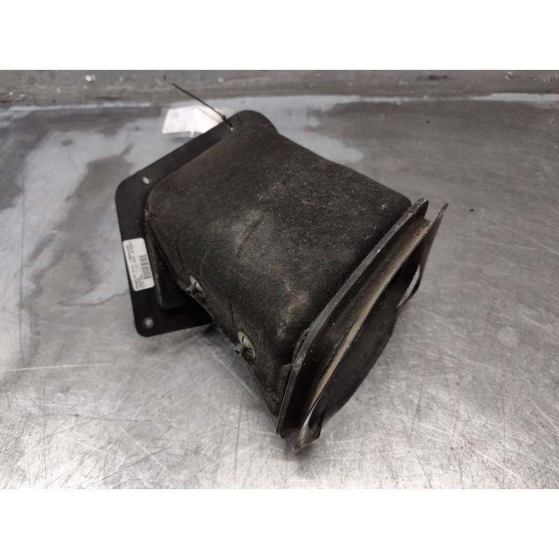 Recambio de toma de aire capot para renault master ii ph. 2 doka/pr. fgst 2.5 diesel referencia OEM IAM 8200195404  