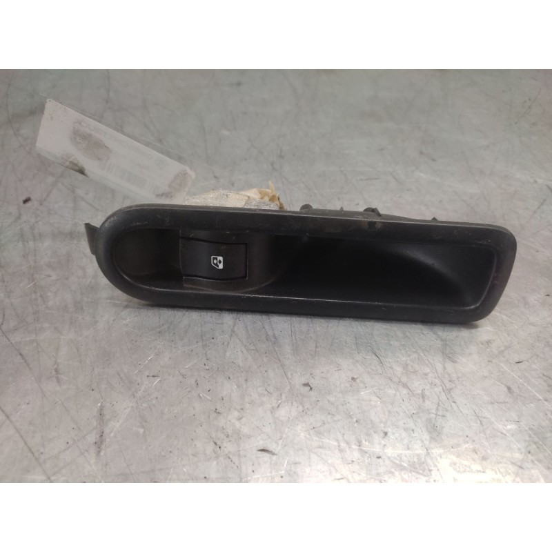 Recambio de mando elevalunas trasero derecho para renault scenic ii authentique referencia OEM IAM  6 PINS 