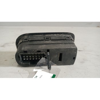 Recambio de mando elevalunas delantero izquierdo para daf serie xf105.xxx 12.9 diesel referencia OEM IAM 1811135  