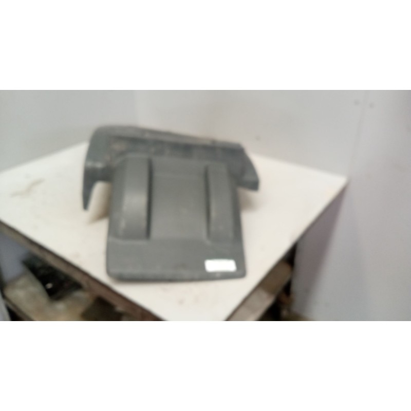 Recambio de guardabarros delantero derecho para volvo fh xxx 12.8 diesel referencia OEM IAM 84812894  