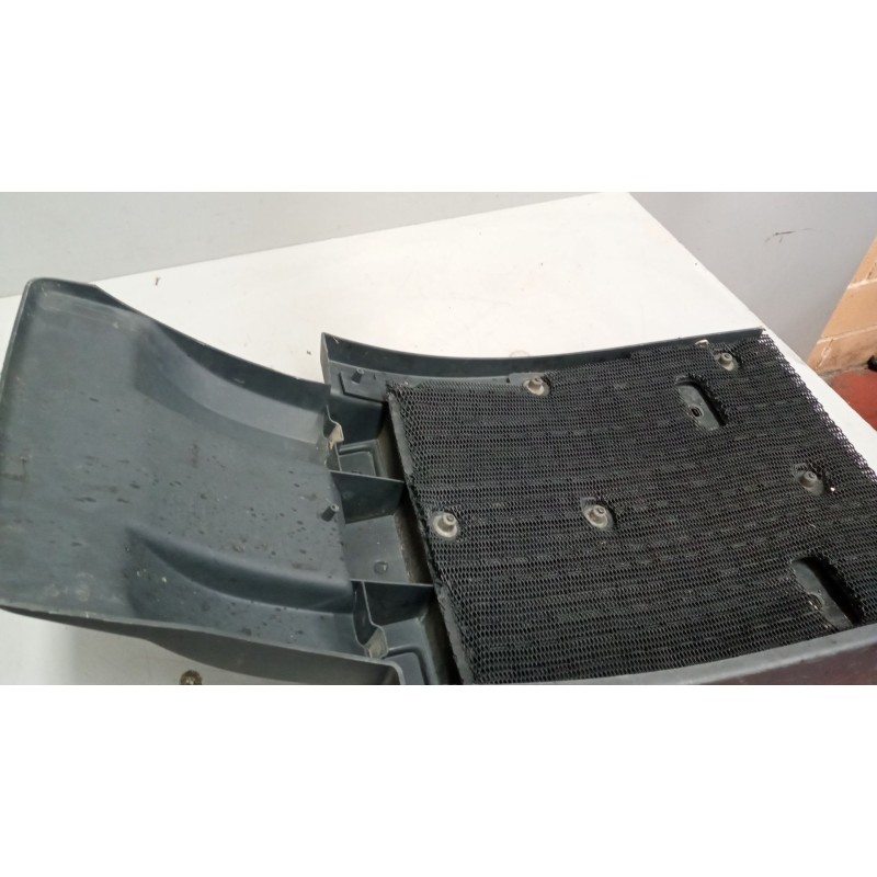 Recambio de guardabarros delantero derecho para volvo fh 500 12.8 diesel referencia OEM IAM 84812894 2