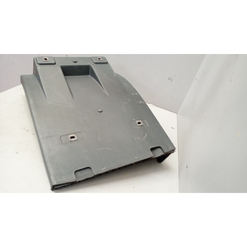 Recambio de guardabarros delantero derecho para volvo fh 500 12.8 diesel referencia OEM IAM 84812894 4