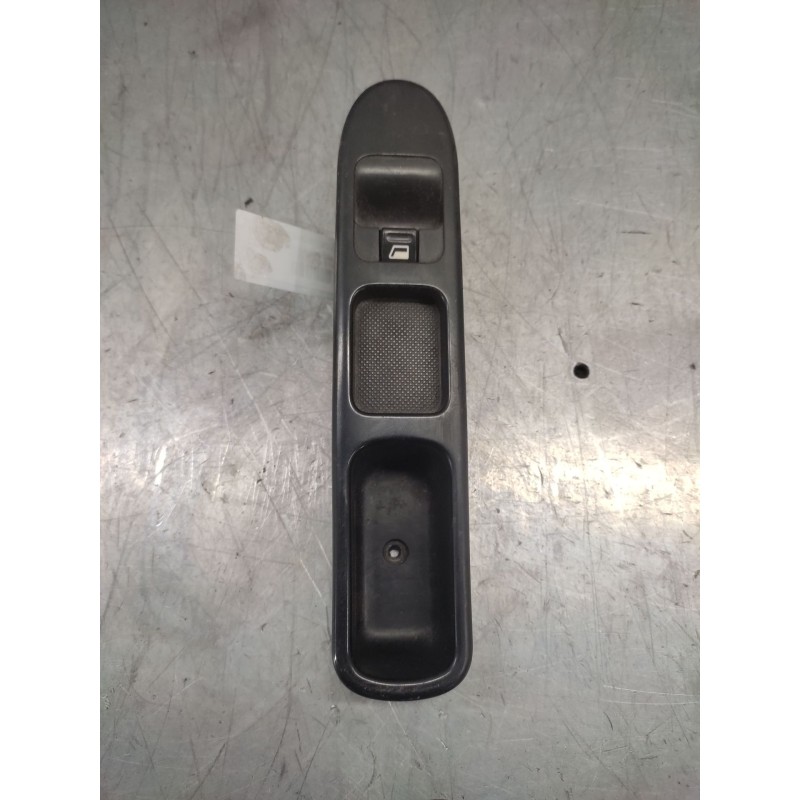 Recambio de mando elevalunas delantero derecho para peugeot 307 (3a/c) 1.6 16v referencia OEM IAM  7 PINS 