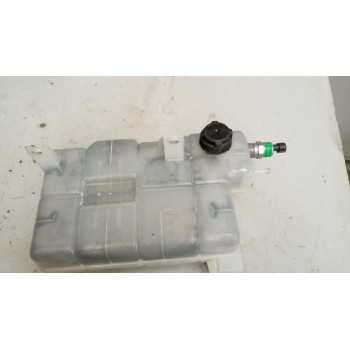 Recambio de deposito expansion para iveco sunrise referencia OEM IAM 5801255878  