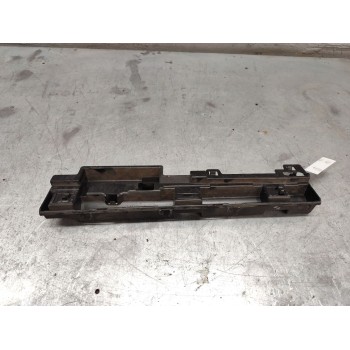 Recambio de soporte para bmw 3 (f30, f80) 320 d xdrive referencia OEM IAM 51777256918  DELANTERO CENTRAL