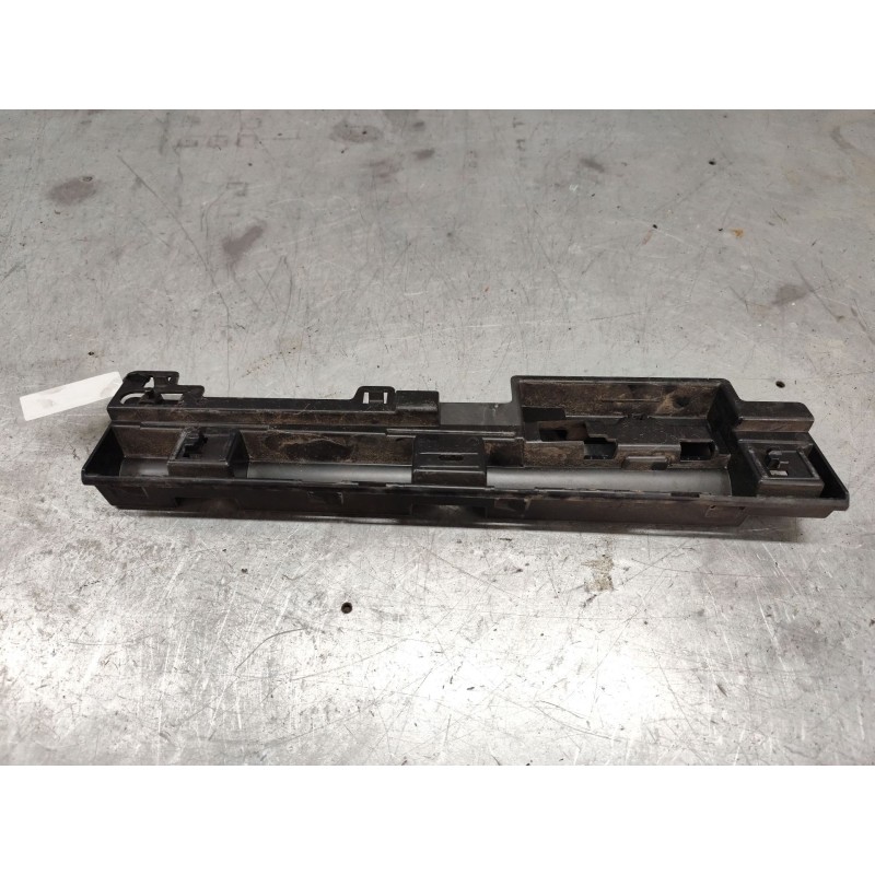 Recambio de soporte para bmw 3 (f30, f80) 320 d xdrive referencia OEM IAM 51777256917  CENTRAL 2