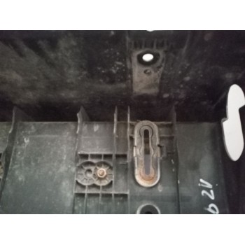 Recambio de guardabarros trasero derecho para renault magnum ab diesel referencia OEM IAM   
