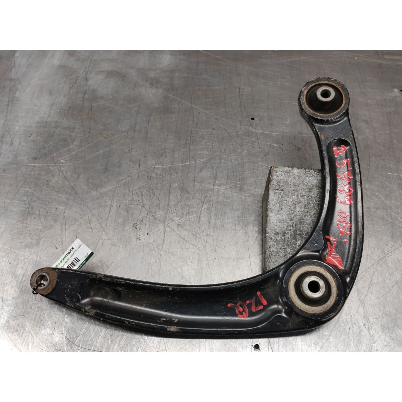 Recambio de brazo suspension inferior delantero derecho para citroën c4 berlina lx referencia OEM IAM 7btgs1 - Blanco 2