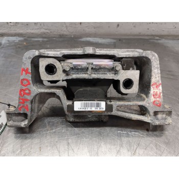 Recambio de soporte motor derecho para infiniti q30 1.5 d referencia OEM IAM a2462402517  