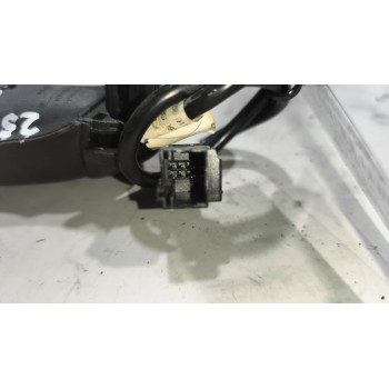 Recambio de mando radio para renault magnum ab diesel referencia OEM IAM 5010589997  