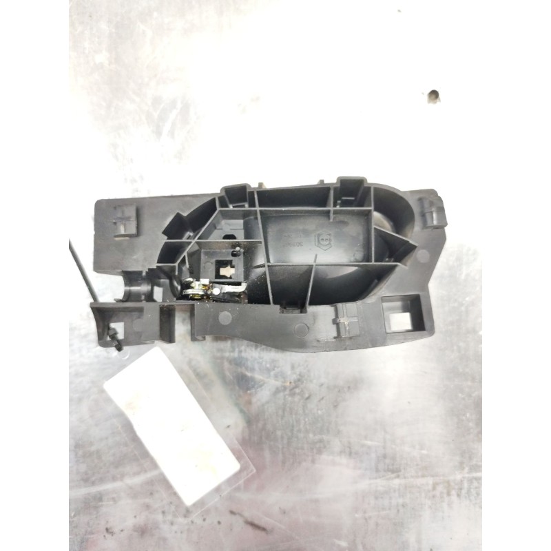 Recambio de maneta interior trasera derecha para peugeot 207 1.4 16v vti referencia OEM IAM 965555516 - Plata 2
