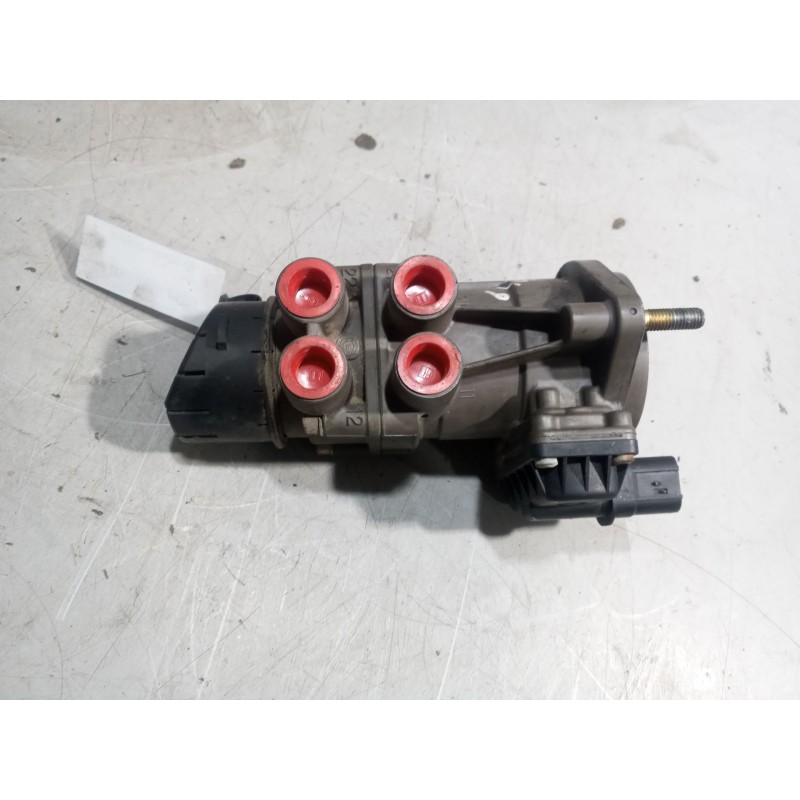 Recambio de valvula aire para man tgs referencia OEM IAM 81521306298 K039569 - Blanco 2