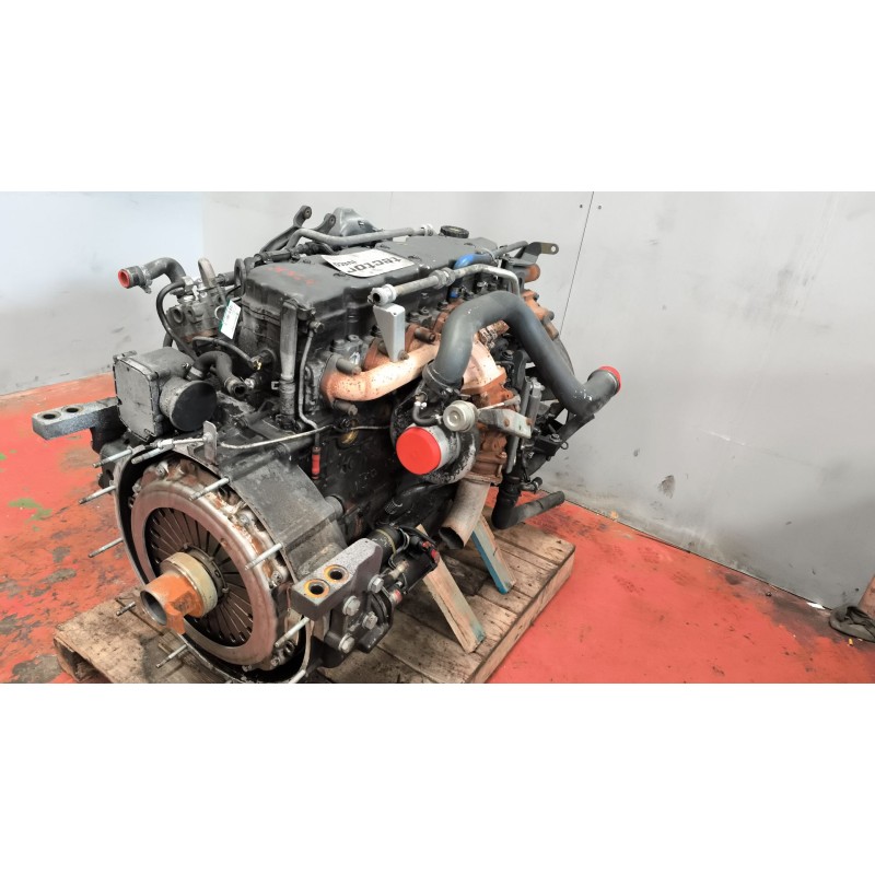Recambio de motor completo para iveco andecar iv 3 referencia OEM IAM F4AE0681B  