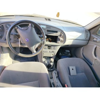 saab 9-3 berlina del año 1999