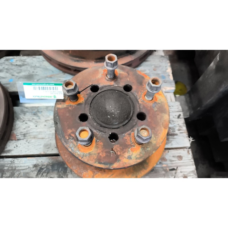 Recambio de buje delantero para nissan cabstar 01.04  cabina doble cabina doble referencia OEM IAM 402049X201  